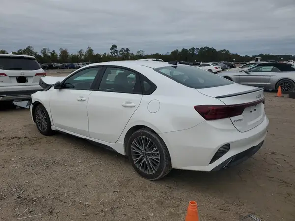 3KPF54AD5RE840056 2024 KIA FORTE - Image 2