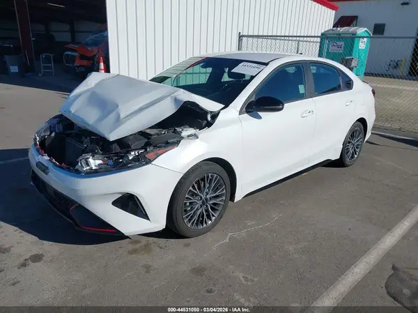 3KPF54AD5RE840090 2024 KIA FORTE - Image 2