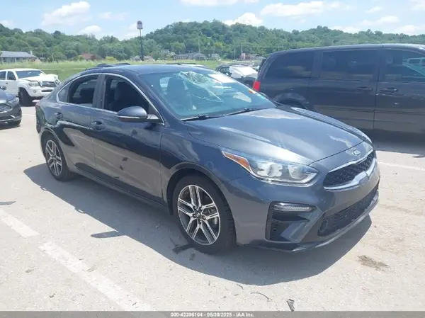 3KPF54AD6KE028206 2019 KIA FORTE - Image 1