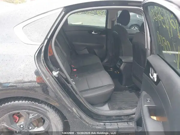 3KPF54AD6KE051081 2019 KIA FORTE - Image 8