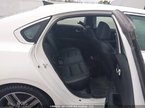 3KPF54AD6KE054093 2019 KIA FORTE - Image 8