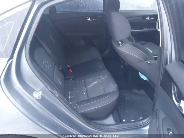 3KPF54AD6KE102143 2019 KIA FORTE - Image 8