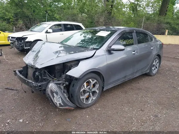 3KPF54AD6KE118441 2019 KIA FORTE - Image 2