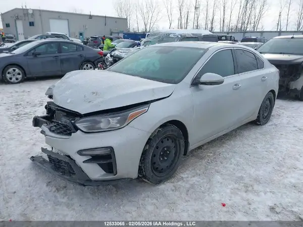 3KPF54AD6LE254392 2020 KIA FORTE - Image 2