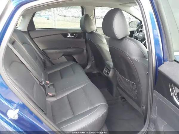 3KPF54AD6ME364618 2021 KIA FORTE - Image 8