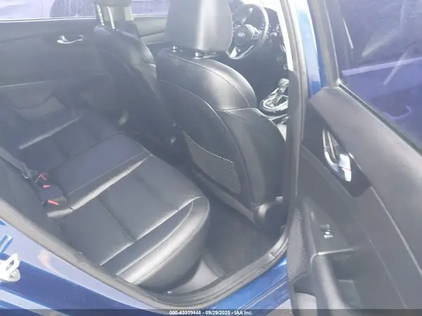 3KPF54AD6ME403420 2021 KIA FORTE - Image 8