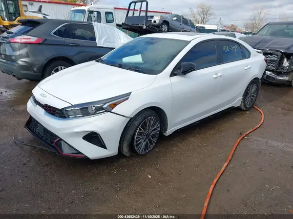 3KPF54AD6NE426584 2022 KIA FORTE - Image 2