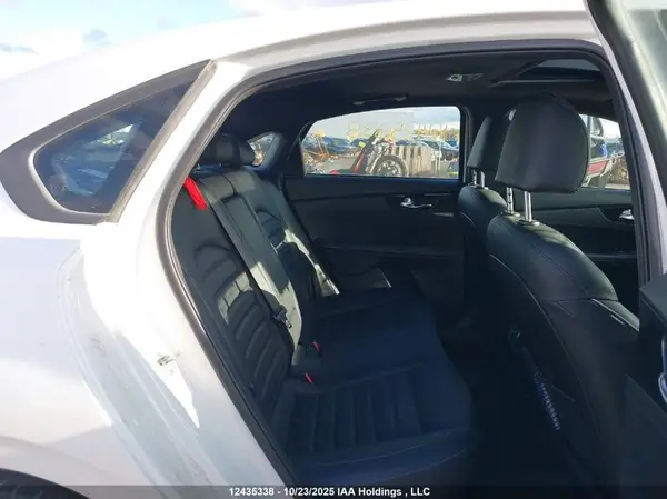 3KPF54AD6NE436399 2022 KIA FORTE - Image 8