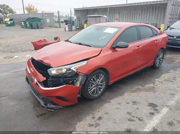 3KPF54AD6NE437231 2022 KIA FORTE - Image 2