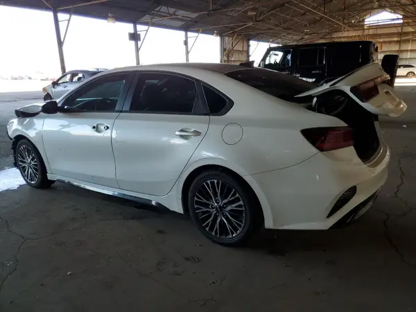 3KPF54AD6NE441165 2022 KIA FORTE - Image 2