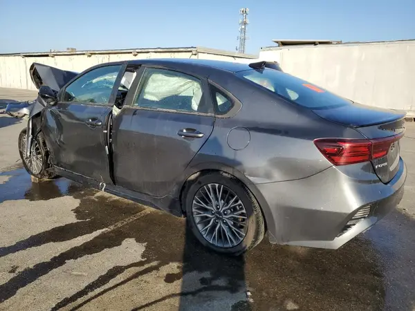 3KPF54AD6NE441506 2022 KIA FORTE - Image 2