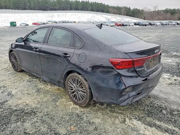 3KPF54AD6NE442395 2022 KIA FORTE - Image 2
