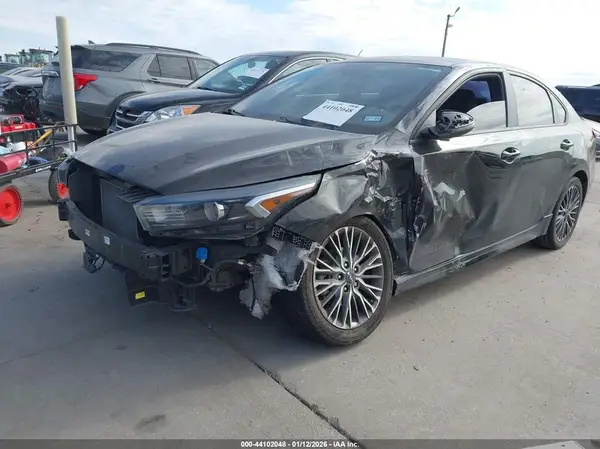 3KPF54AD6NE444227 2022 KIA FORTE - Image 2
