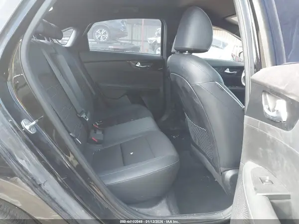 3KPF54AD6NE444227 2022 KIA FORTE - Image 8