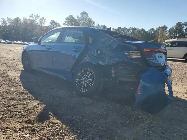 3KPF54AD6NE453770 2022 KIA FORTE - Image 2