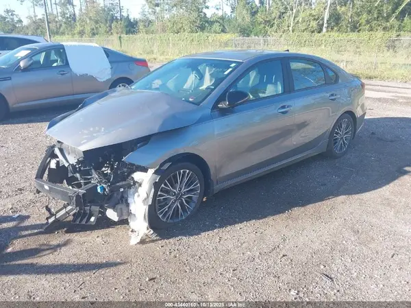 3KPF54AD6NE453896 2022 KIA FORTE - Image 2