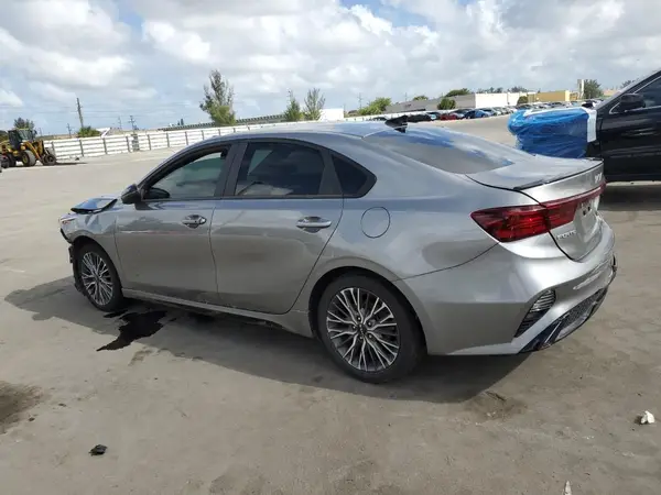 3KPF54AD6NE470097 2022 KIA FORTE - Image 2