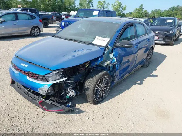 3KPF54AD6NE470858 2022 KIA FORTE - Image 2