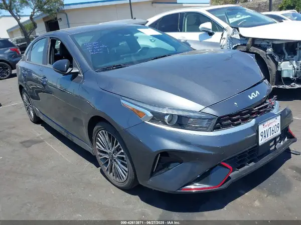 3KPF54AD6NE473601 2022 KIA FORTE - Image 1