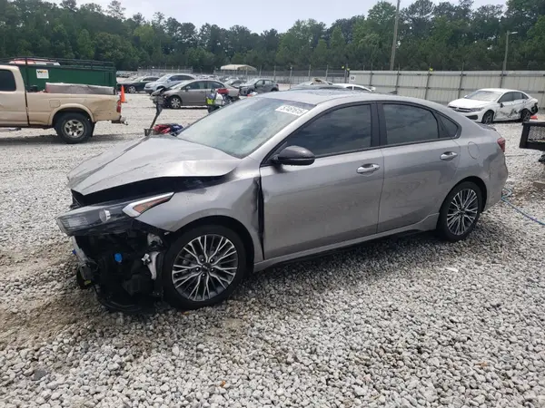 3KPF54AD6NE479947 2022 KIA FORTE - Image 1