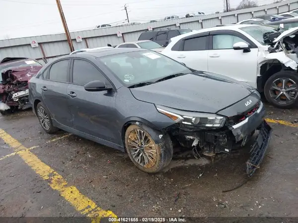 3KPF54AD6NE481407 2022 KIA FORTE - Image 1