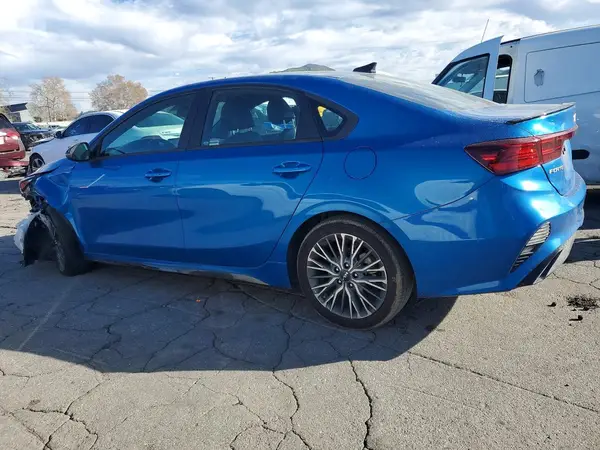 3KPF54AD6NE487191 2022 KIA FORTE - Image 2
