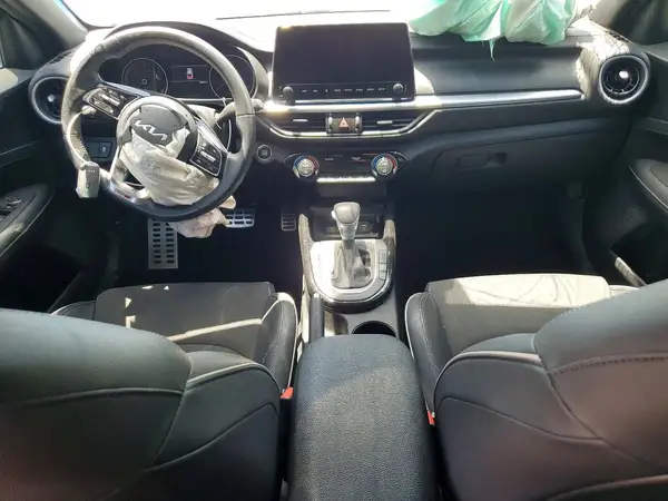 3KPF54AD6NE489006 2022 KIA FORTE - Image 8