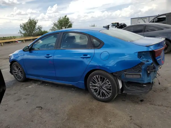 3KPF54AD6NE495064 2022 KIA FORTE - Image 2