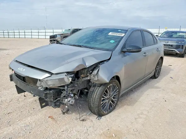 3KPF54AD6NE501168 2022 KIA FORTE - Image 1