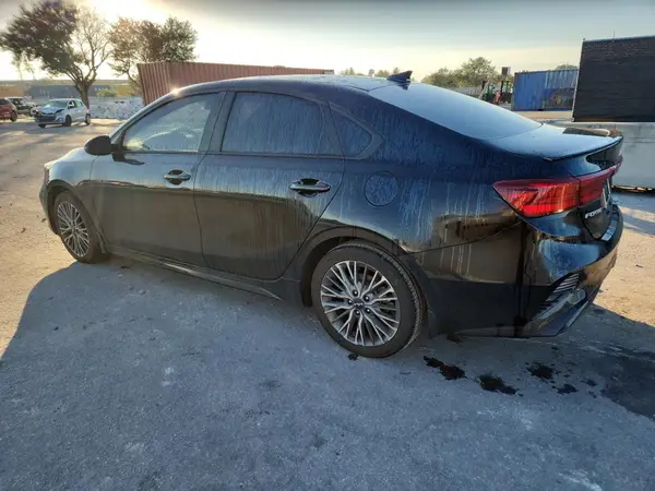 3KPF54AD6NE501428 2022 KIA FORTE - Image 2