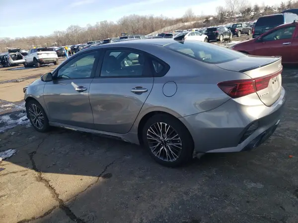 3KPF54AD6NE502692 2022 KIA FORTE - Image 2