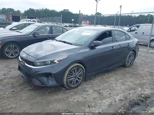 3KPF54AD6NE504653 2022 KIA FORTE - Image 2