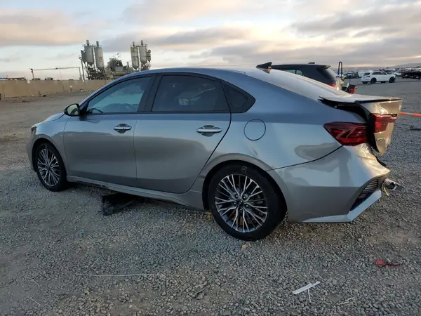 3KPF54AD6NE505348 2022 KIA FORTE - Image 2