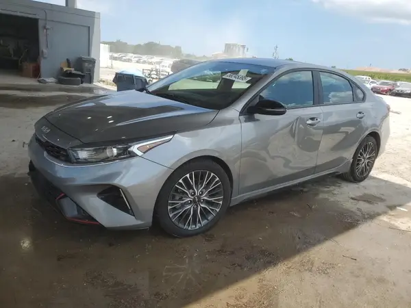 3KPF54AD6PE513968 2023 KIA FORTE - Image 1