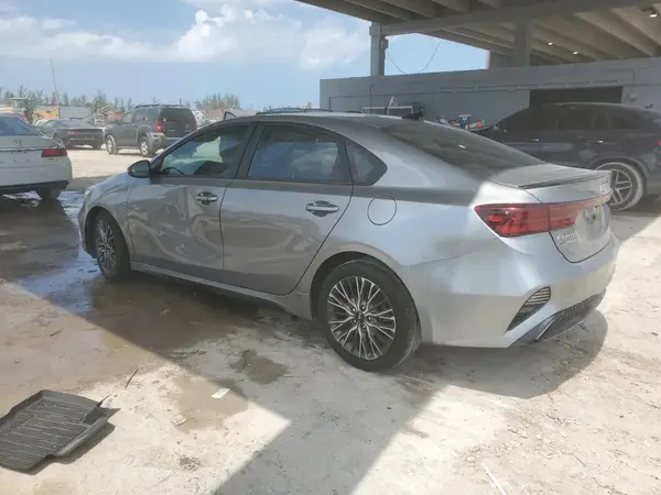 3KPF54AD6PE513968 2023 KIA FORTE - Image 2