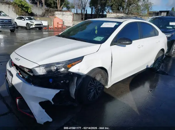 3KPF54AD6PE522041 2023 KIA FORTE - Image 2