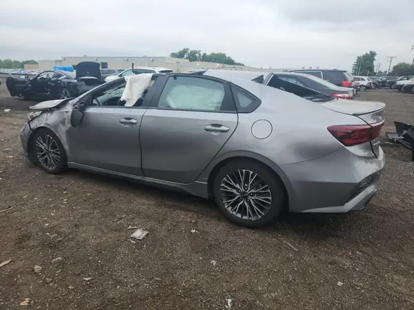 3KPF54AD6PE528454 2023 KIA FORTE - Image 2