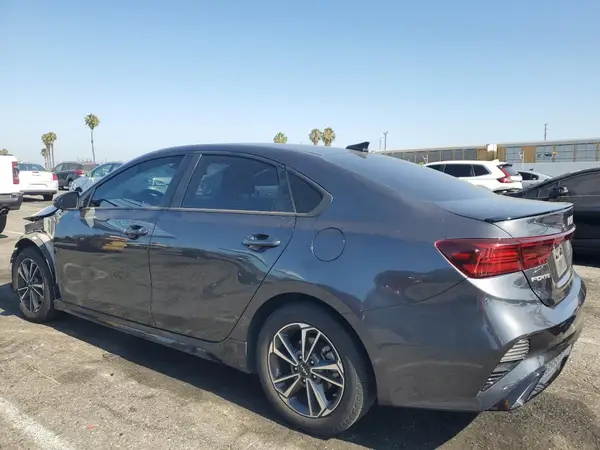 3KPF54AD6PE529877 2023 KIA FORTE - Image 2