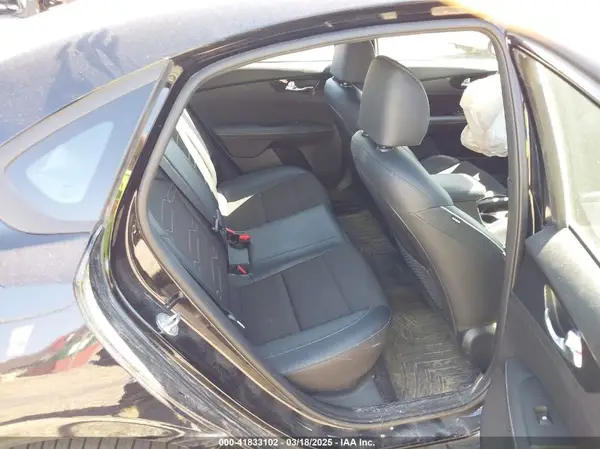 3KPF54AD6PE534643 2023 KIA FORTE - Image 8