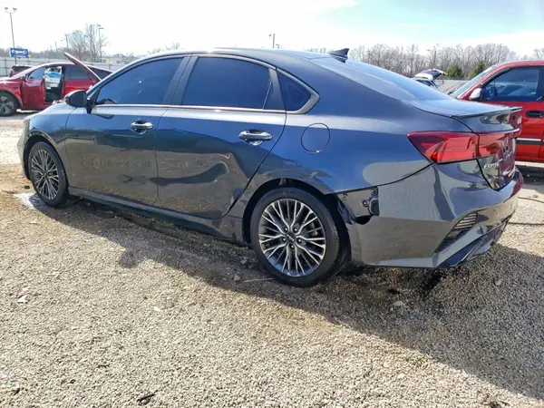 3KPF54AD6PE555623 2023 KIA FORTE - Image 2