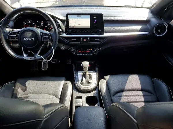 3KPF54AD6PE555623 2023 KIA FORTE - Image 8