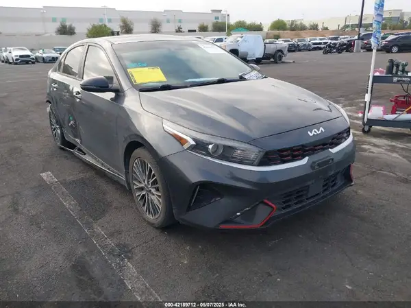 3KPF54AD6PE560532 2023 KIA FORTE - Image 1