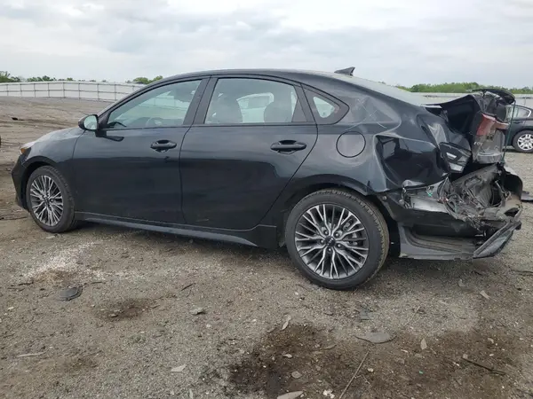 3KPF54AD6PE569232 2023 KIA FORTE - Image 2
