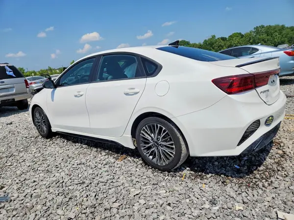 3KPF54AD6PE575161 2023 KIA FORTE - Image 2