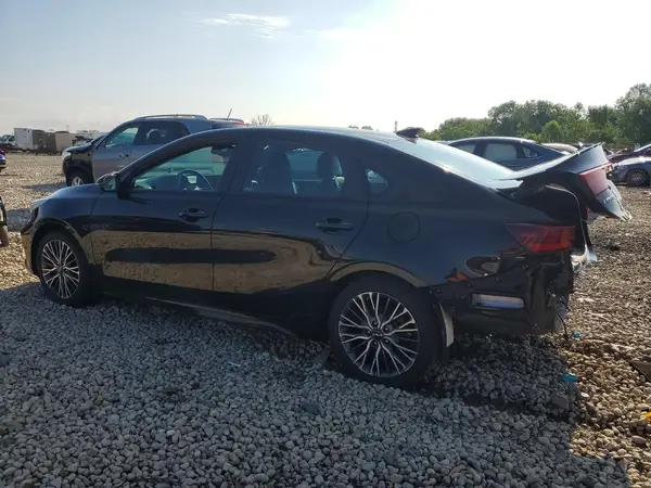 3KPF54AD6PE577105 2023 KIA FORTE - Image 2