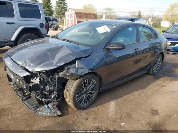 3KPF54AD6PE577461 2023 KIA FORTE - Image 2