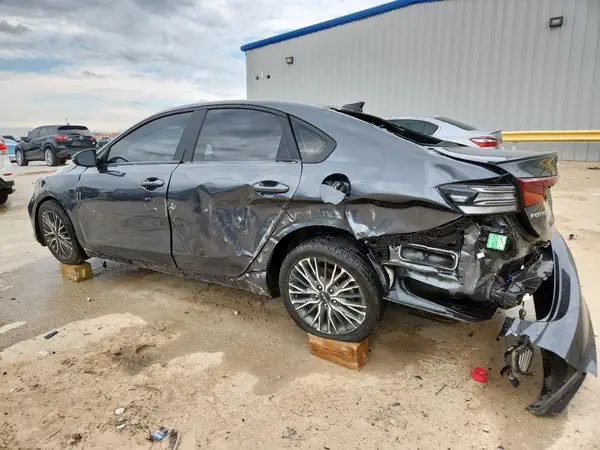 3KPF54AD6PE577721 2023 KIA FORTE - Image 2