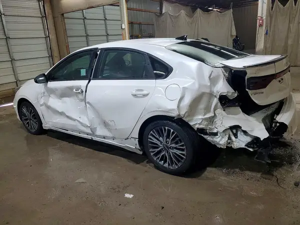 3KPF54AD6PE578125 2023 KIA FORTE - Image 2