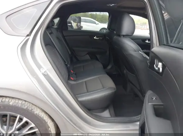 3KPF54AD6PE578979 2023 KIA FORTE - Image 8