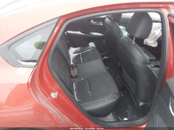 3KPF54AD6PE579663 2023 KIA FORTE - Image 8